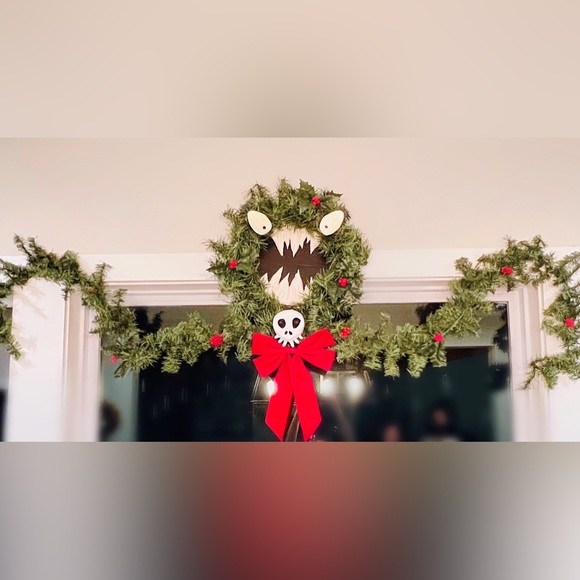 💀🎃🎄 Man eating wreath nightmare before Christmas handmade Christmas decor - Picture 1 of 8